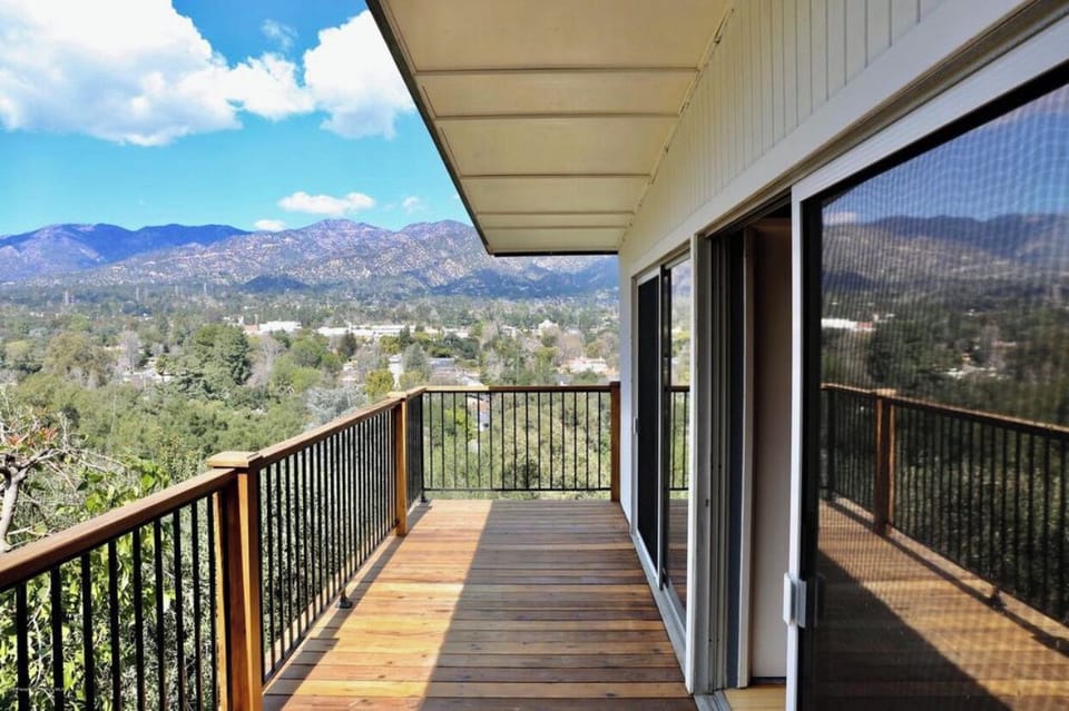 Extended side deck