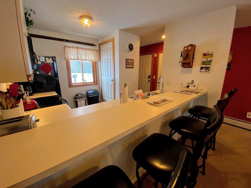 Well-stocked kitchen, complete with both a drip and Keurig coffee maker.