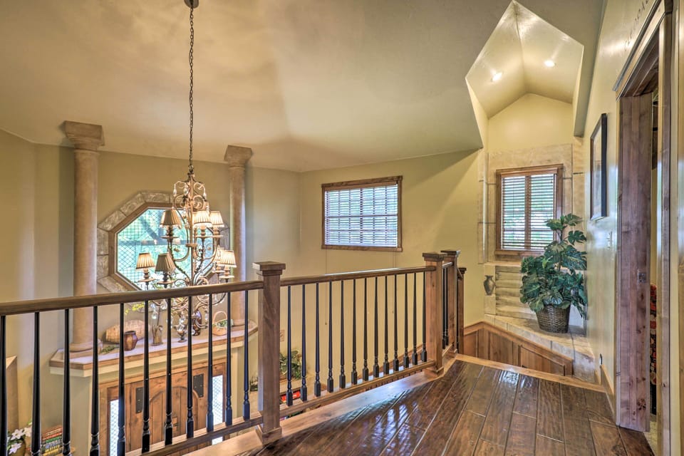 2nd-Floor Landing