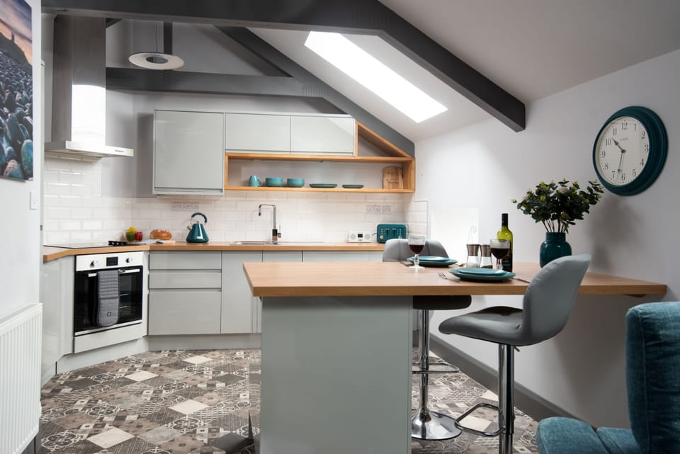 Superior Apartment, Private Bathroom | Shared kitchen | Highchair
