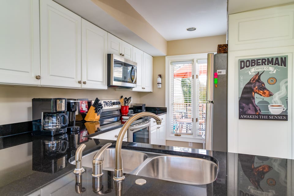 Fully equipped kitchen