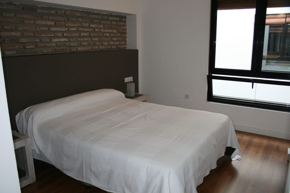 1 Bedroom apt