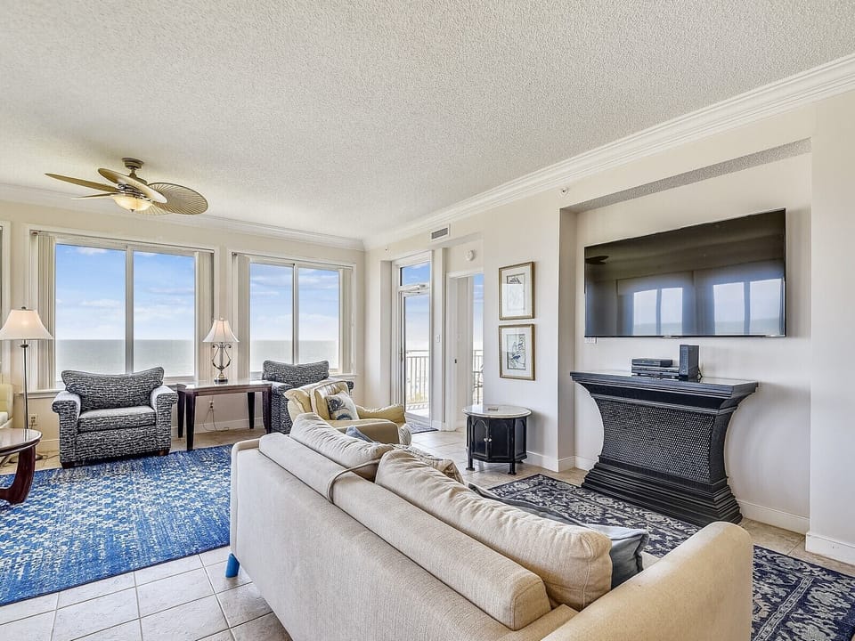 Living Area with Ocean Front Views at 3405 SeaCrest
