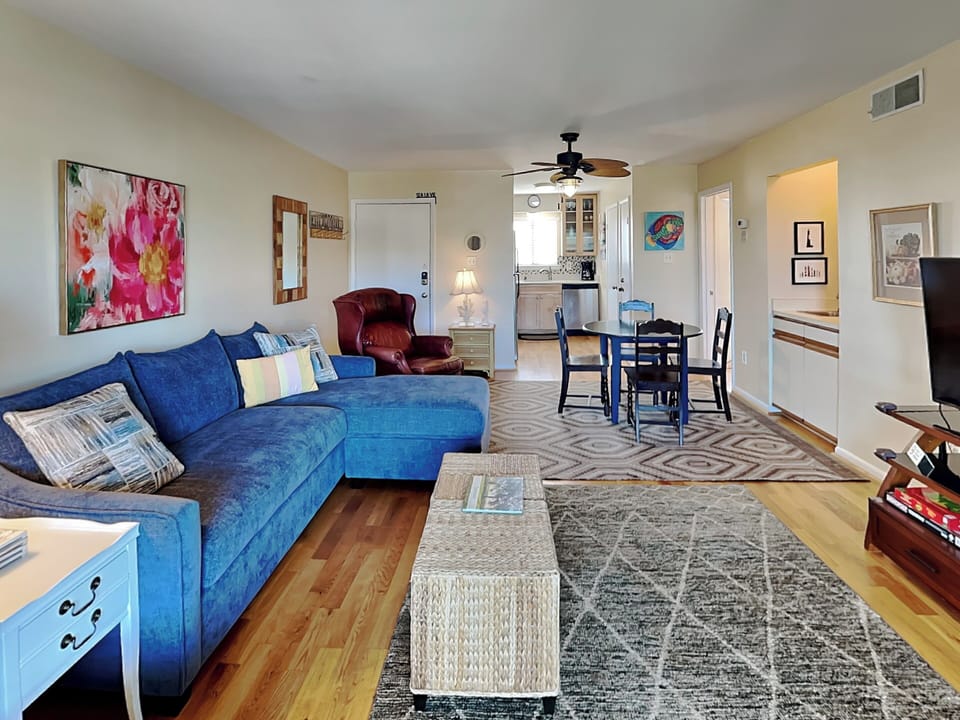 Open Concept Living & Dining