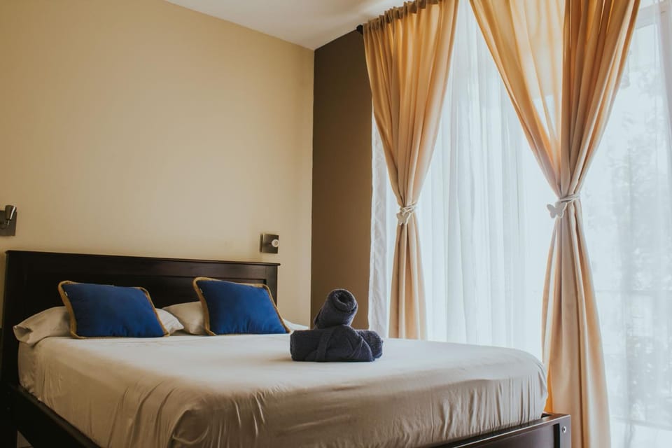 Comfort Double Room, Balcony | Individually decorated, desk, free WiFi, bed sheets