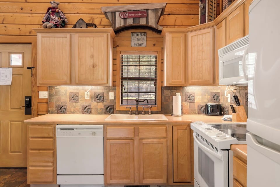 All Wood Cabinets