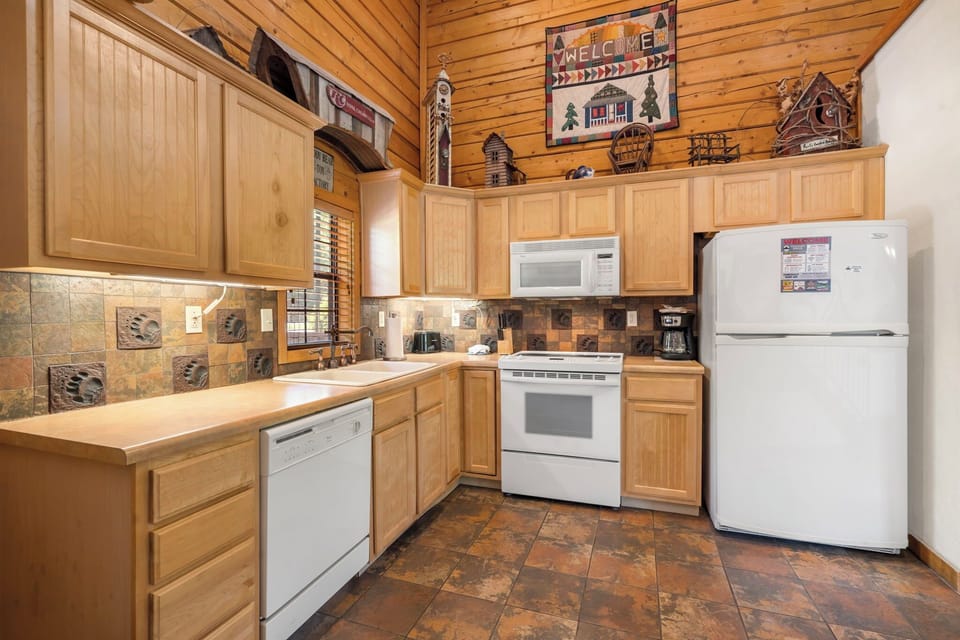 Full Kitchen
