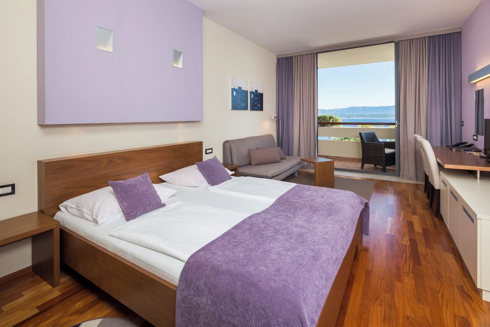 Junior Double Room, Balcony, Sea View (4****) | Hypo-allergenic bedding, in-room safe, desk, blackout drapes