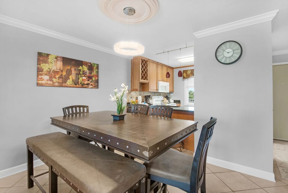 Dining to kitchen view