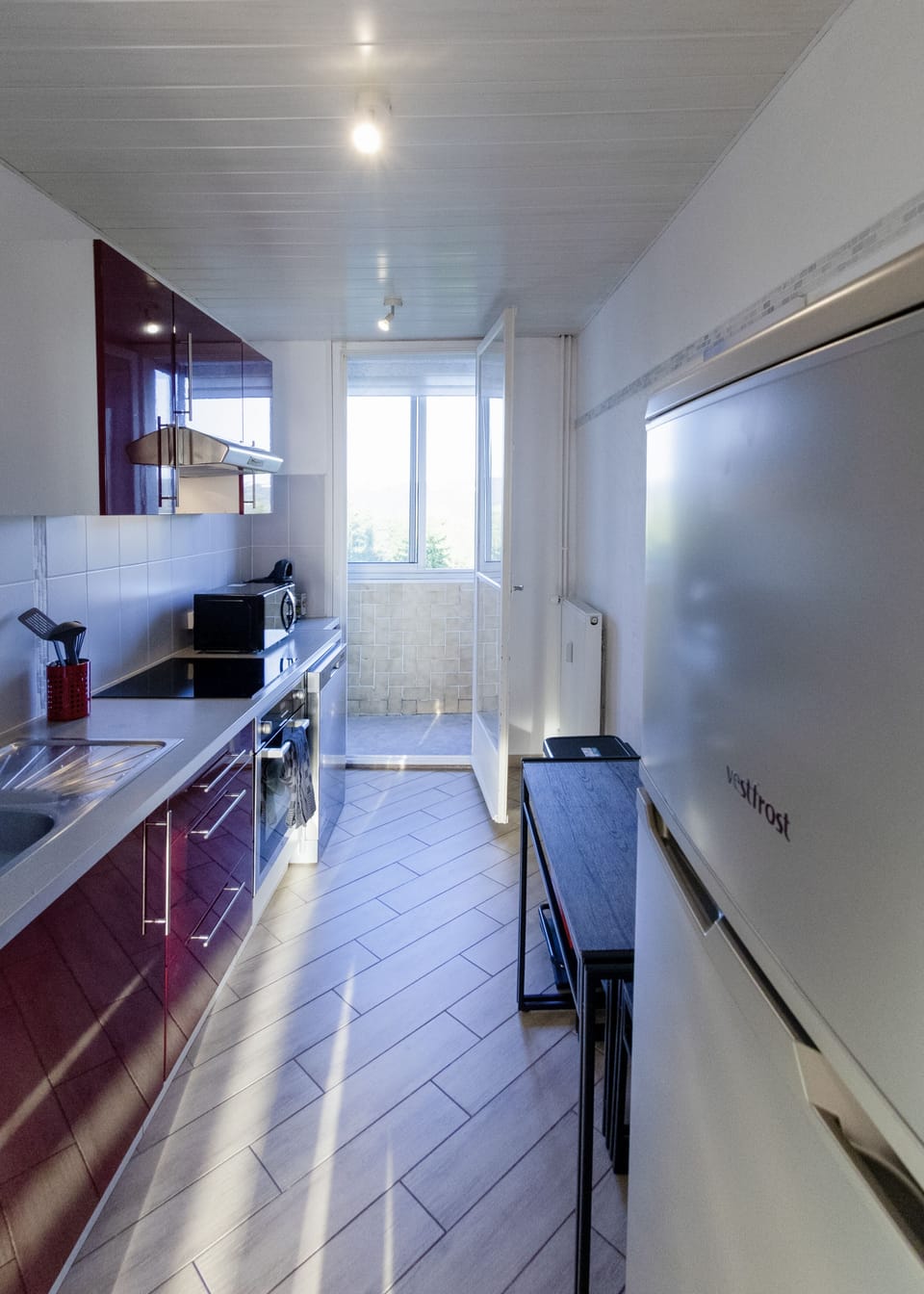 Apartment, 2 Bedrooms | Private kitchen | Fridge, microwave, oven, stovetop