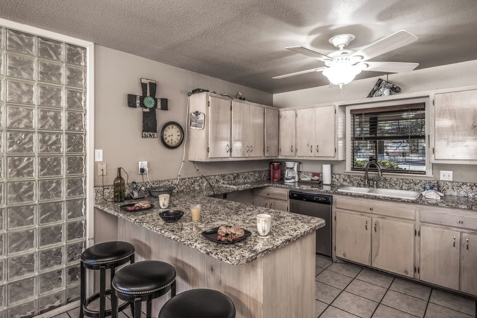 Studio (5 Bedrooms) | Property amenity