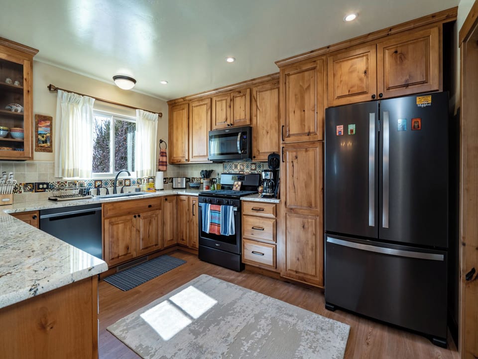 House (3 Bedrooms) | Property amenity