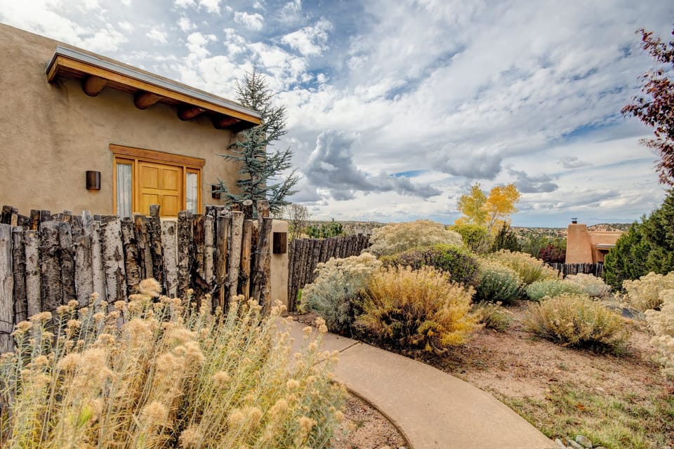 House (2 Bedrooms) | Property amenity