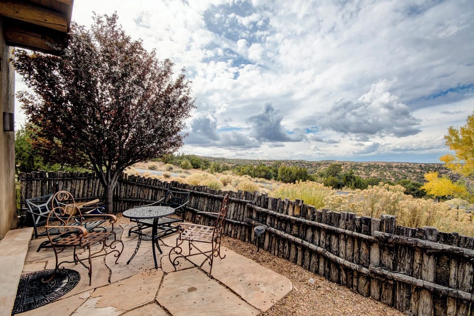 House (2 Bedrooms) | Property amenity