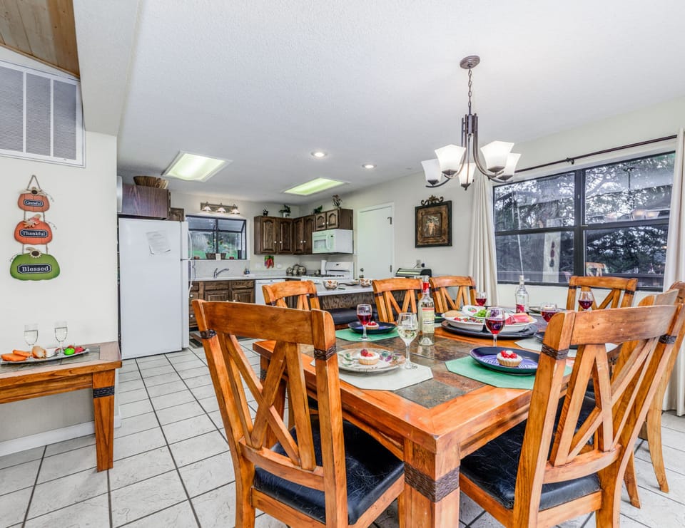 Studio (4 Bedrooms) | Property amenity