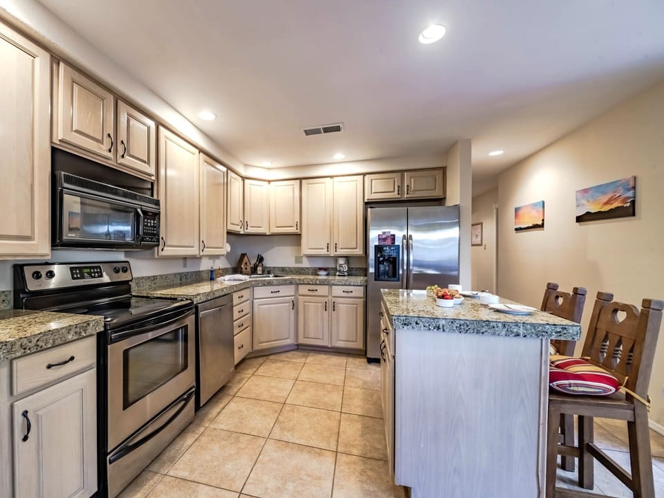 Studio (3 Bedrooms) | Property amenity