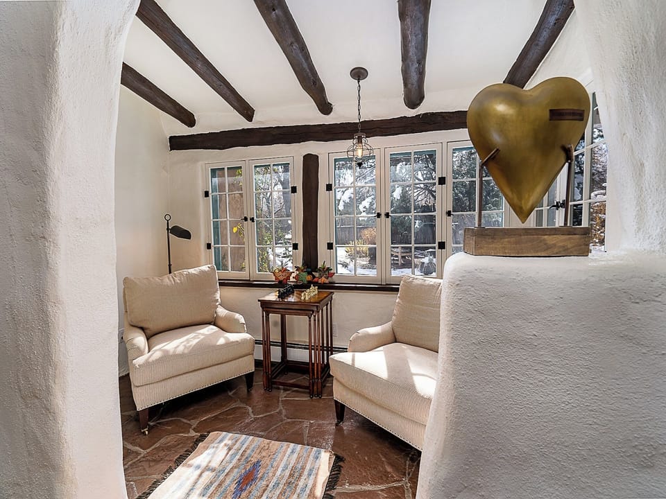 House (4 Bedrooms) | Property amenity