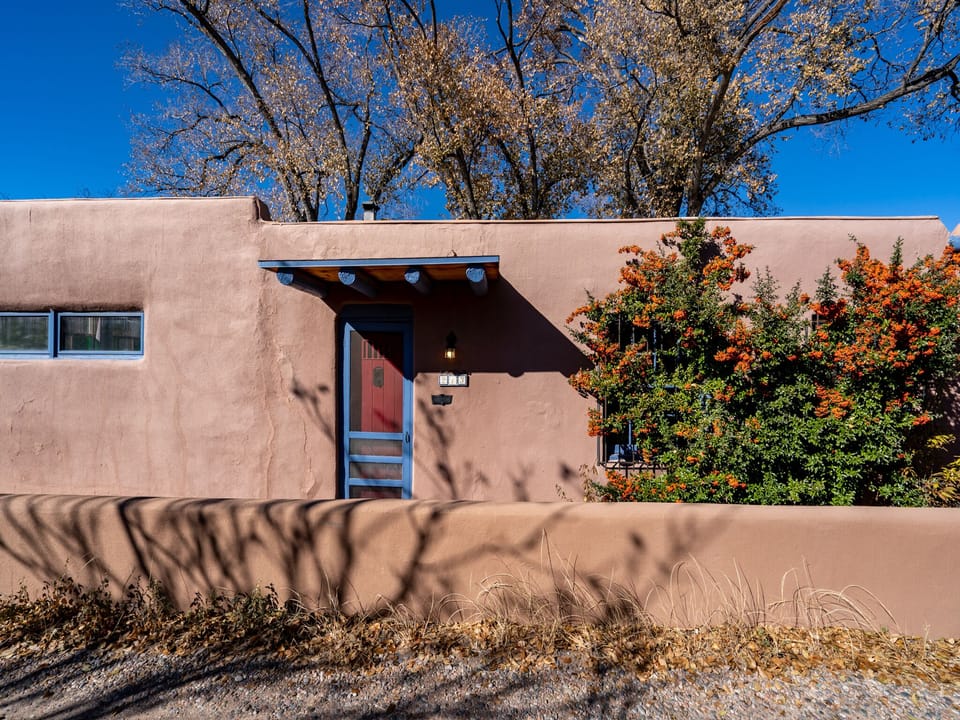 House (2 Bedrooms) | Property amenity