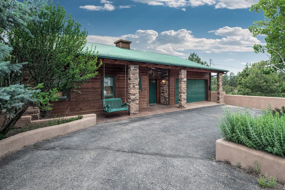 Studio (3 Bedrooms) | Property amenity