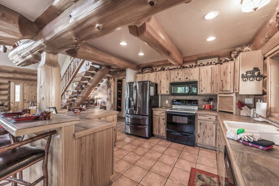 Studio (3 Bedrooms) | Property amenity