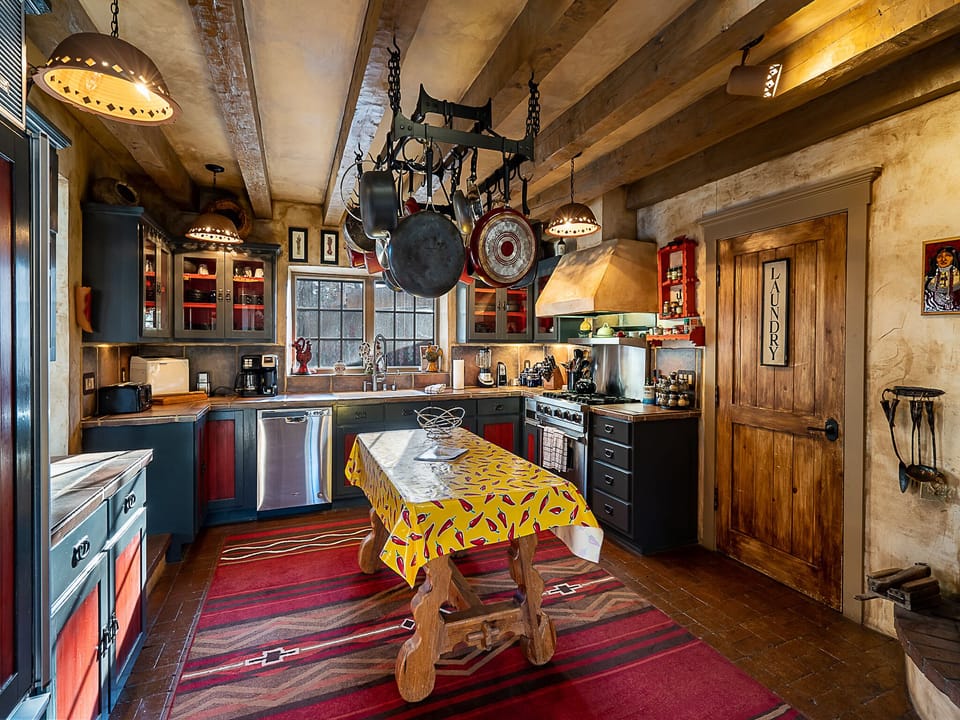 House (2 Bedrooms) | Property amenity