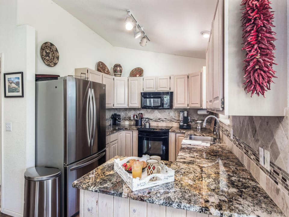 Studio (4 Bedrooms) | Property amenity