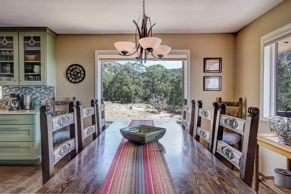 House (4 Bedrooms) | Property amenity