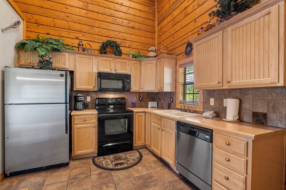 Full Kitchen with Major Appliances