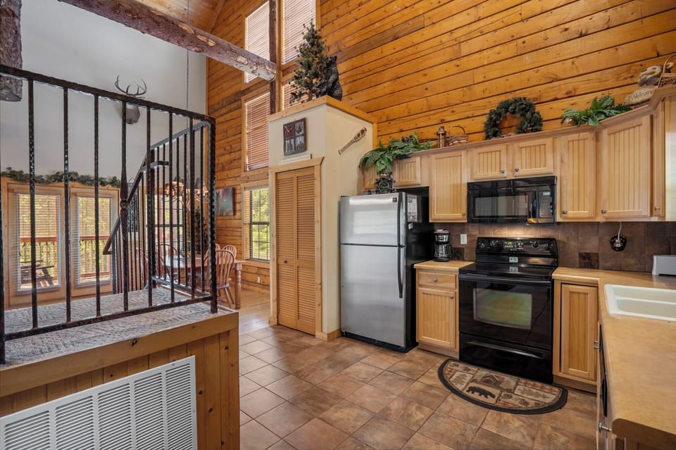 Full Kitchen with Major Appliances
