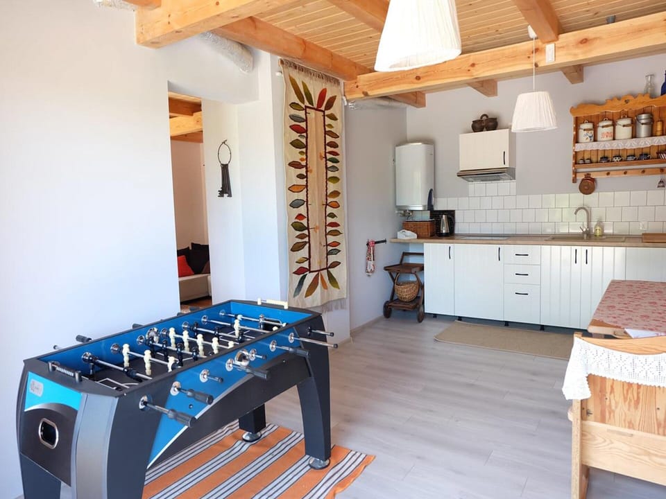 Cottage | Game room