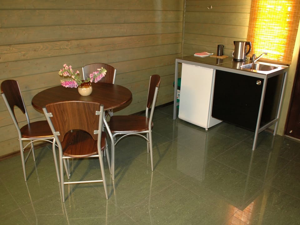 Cottage | Dining