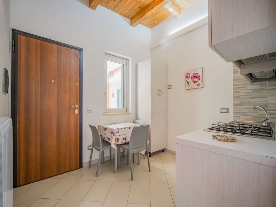 Apartment | Dining