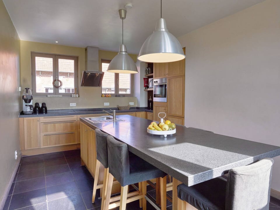 House | Private kitchen | Fridge, oven