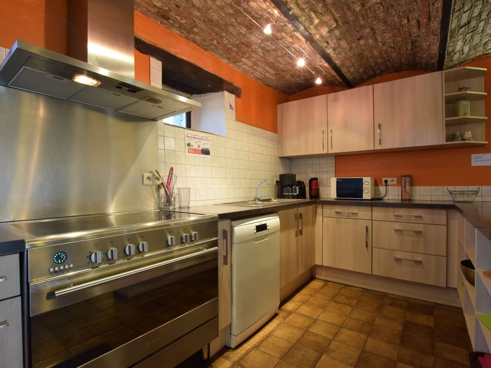 House | Private kitchen | Oven, highchair