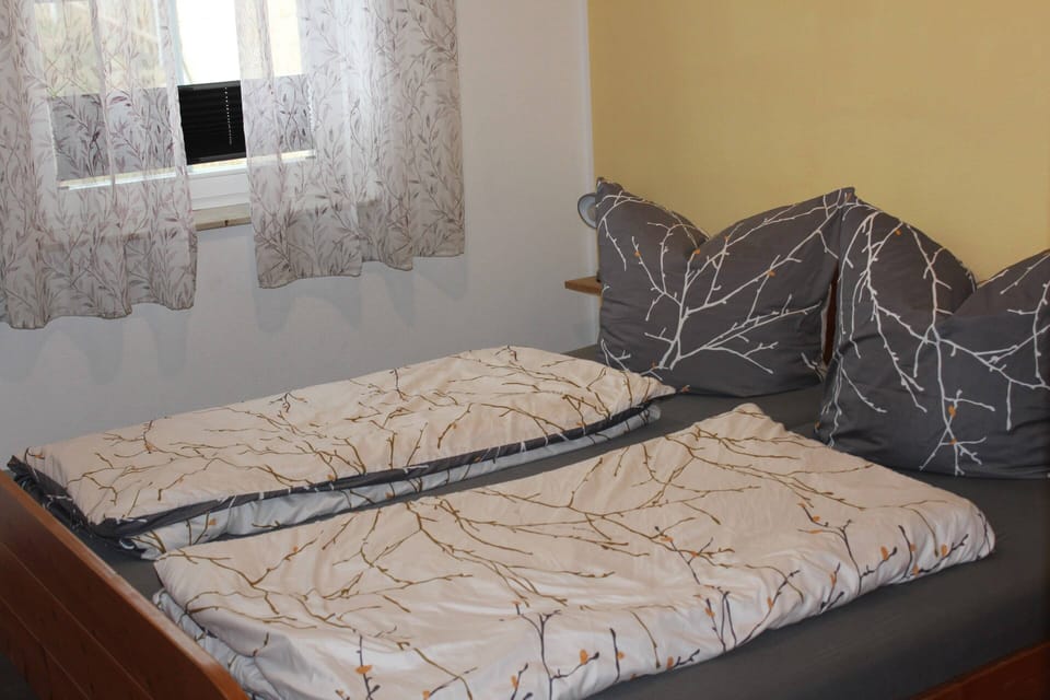 Apartment | 2 bedrooms, individually furnished, bed sheets