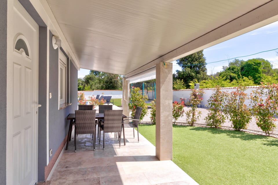 House | Outdoor dining
