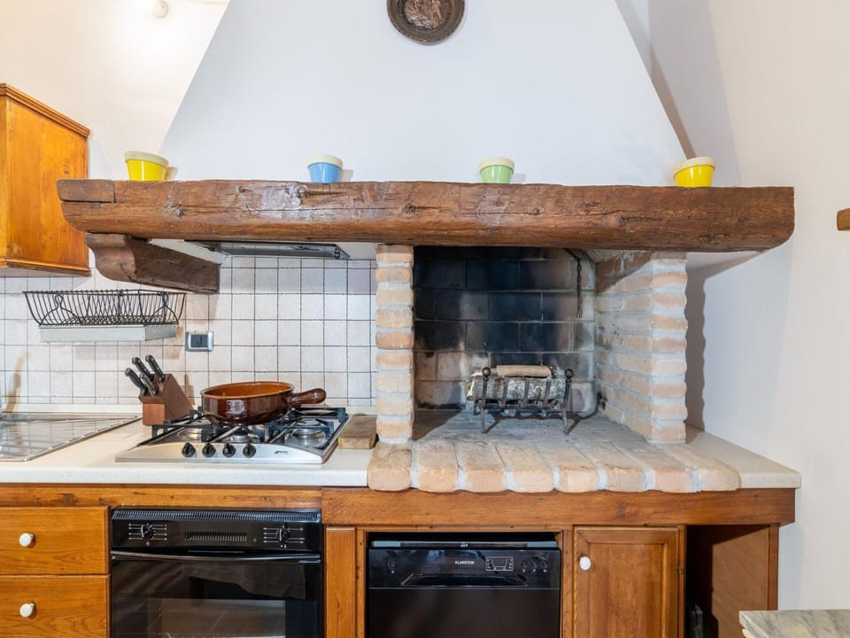 House | Private kitchen | Dishwasher, highchair
