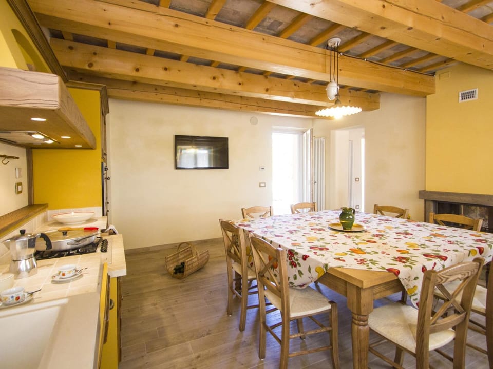 House | Dining