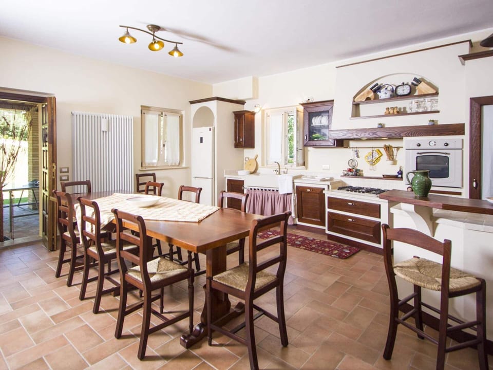 House | Dining