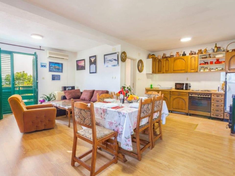 Villa | Private kitchen | Electric kettle