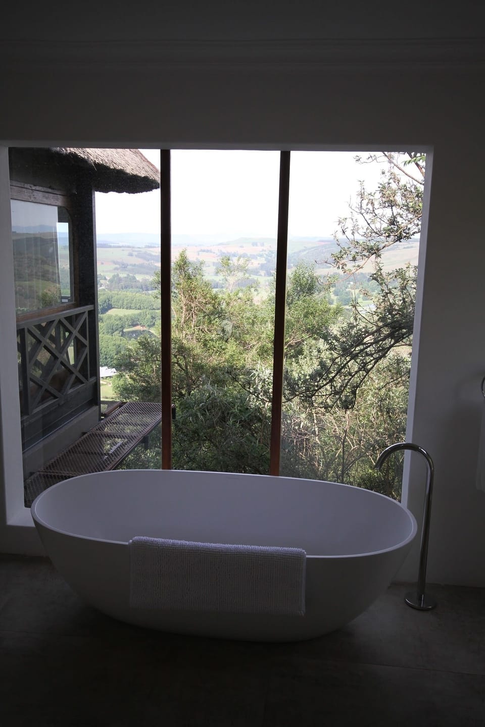 Honeymoon Double Room | Deep soaking bathtub