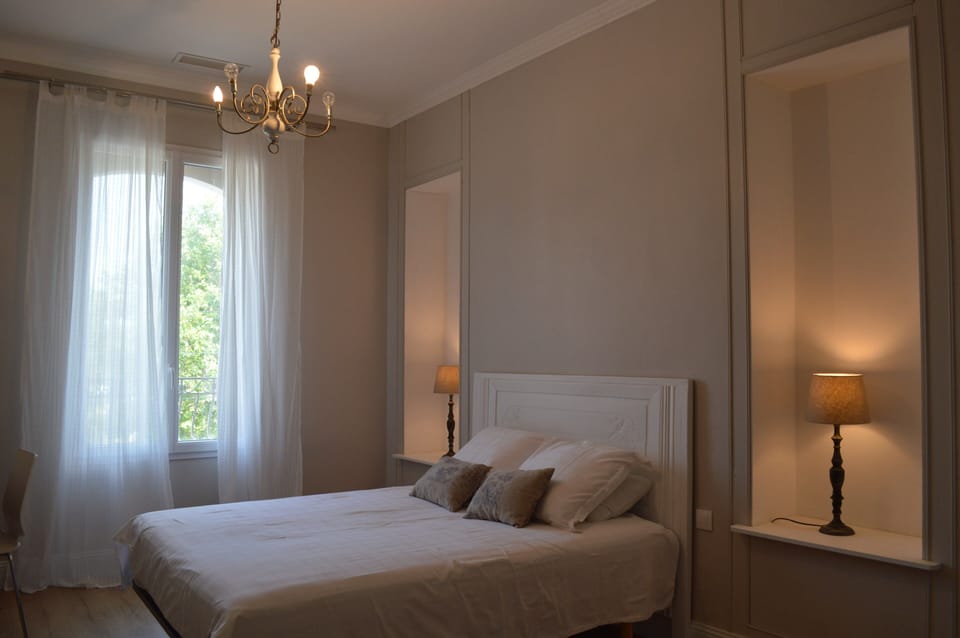 Room (On the promenade) | Individually decorated, individually furnished, free WiFi, bed sheets