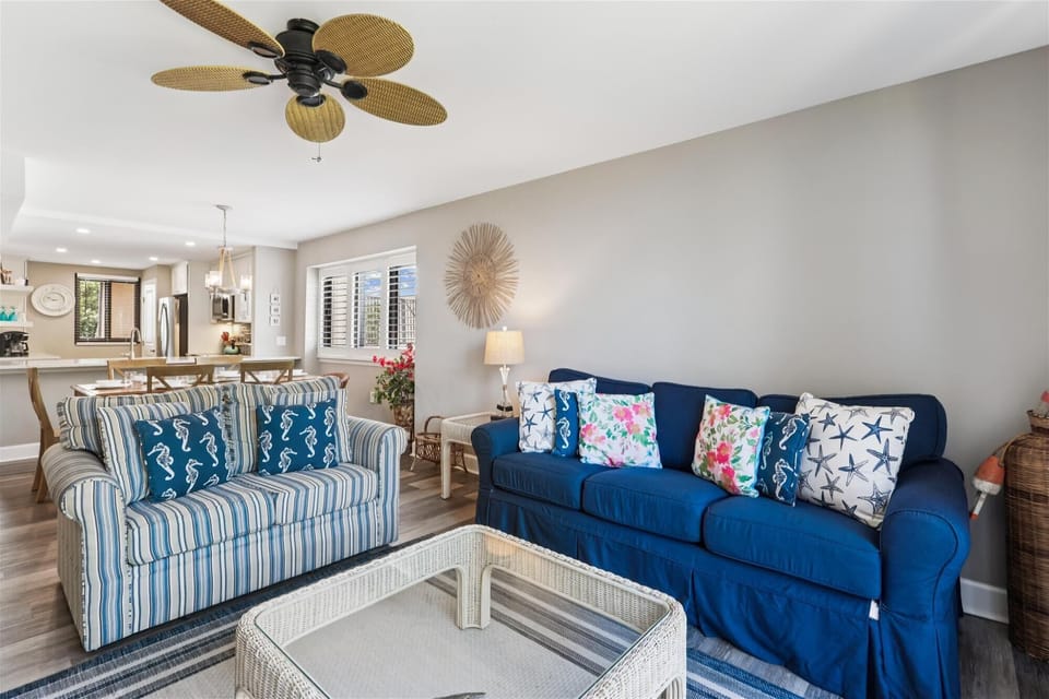 Living Room at 4404 Island Club