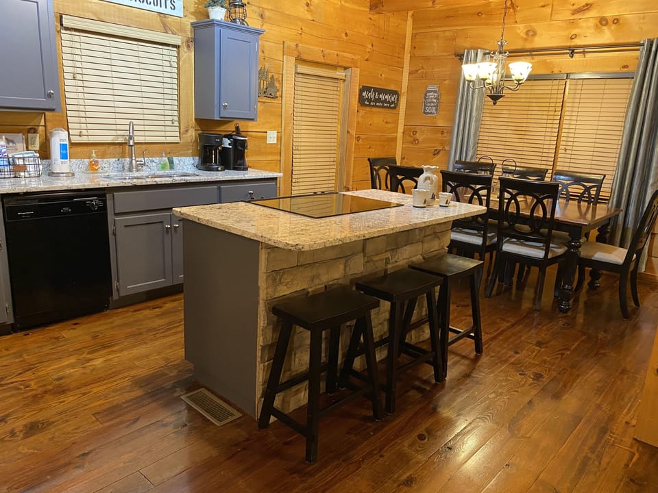 Plenty of seating for gathering with your family!