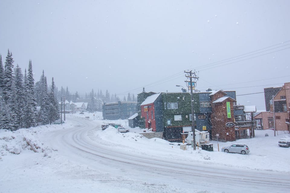 Snow and ski sports