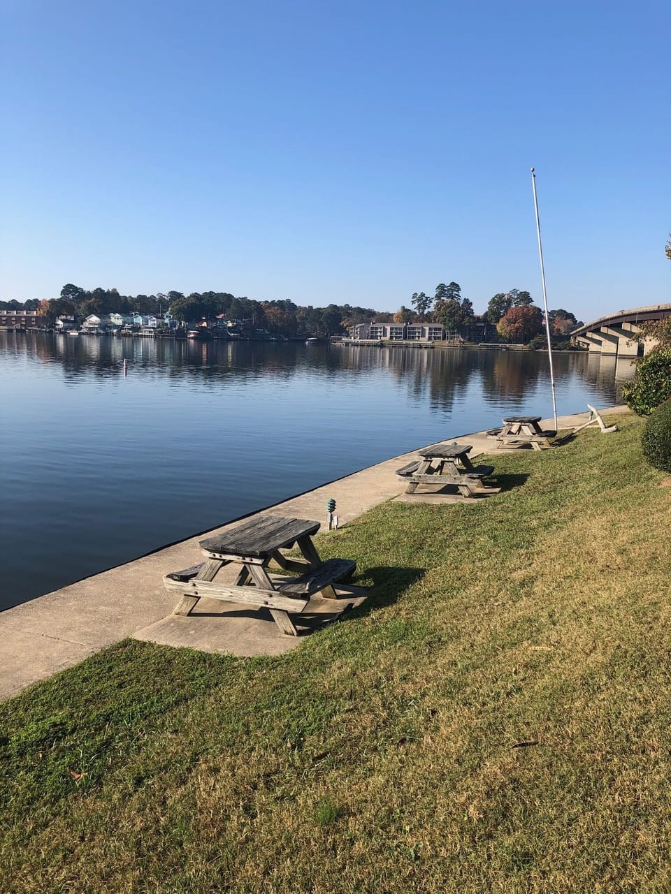 Community Picnic area with great view of main channel.