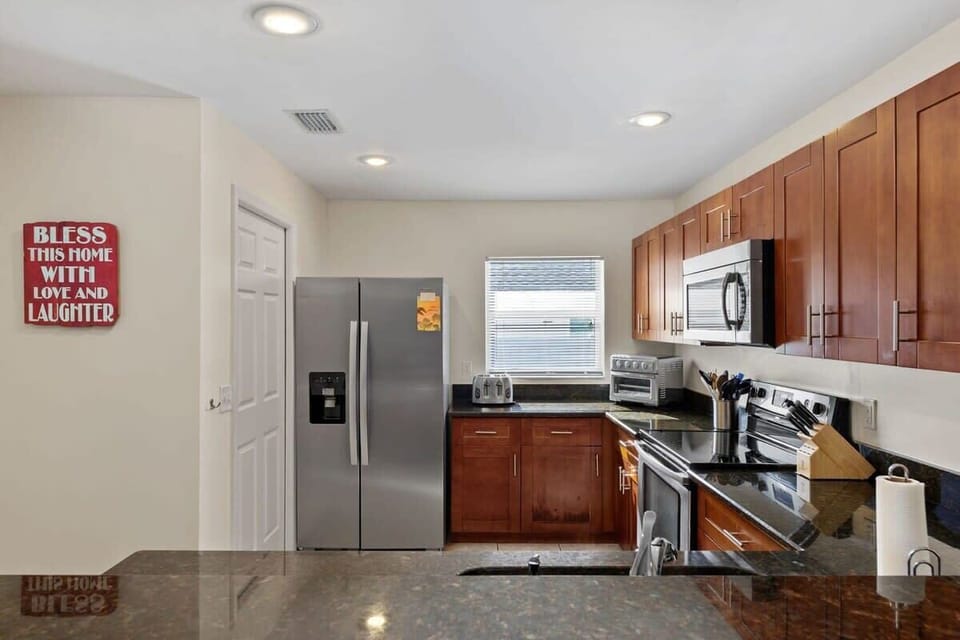 Updated kitchen, fully stocked and capable of preparing gourmet meals