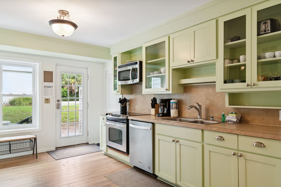 Fully equipped kitchen that has everything you need to cook for friends and family