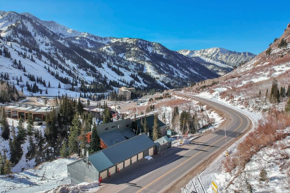 FREE Shuttle Service for all Guests to Snowbird which is just West of Hellgate Condominiums