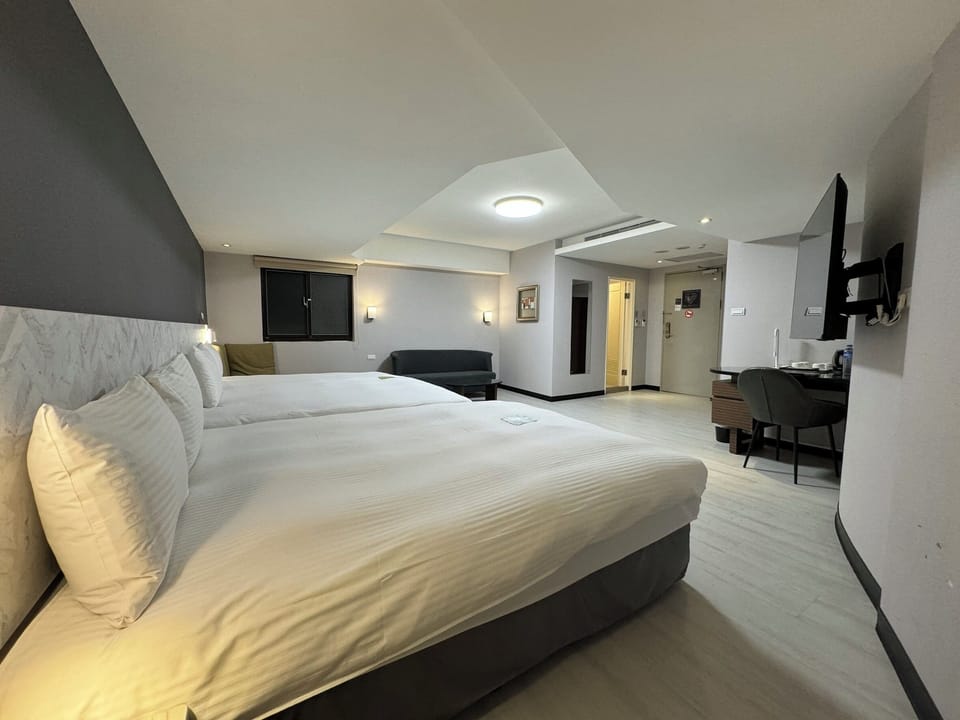 Executive Quadruple Room | In-room safe, desk, blackout drapes, free WiFi